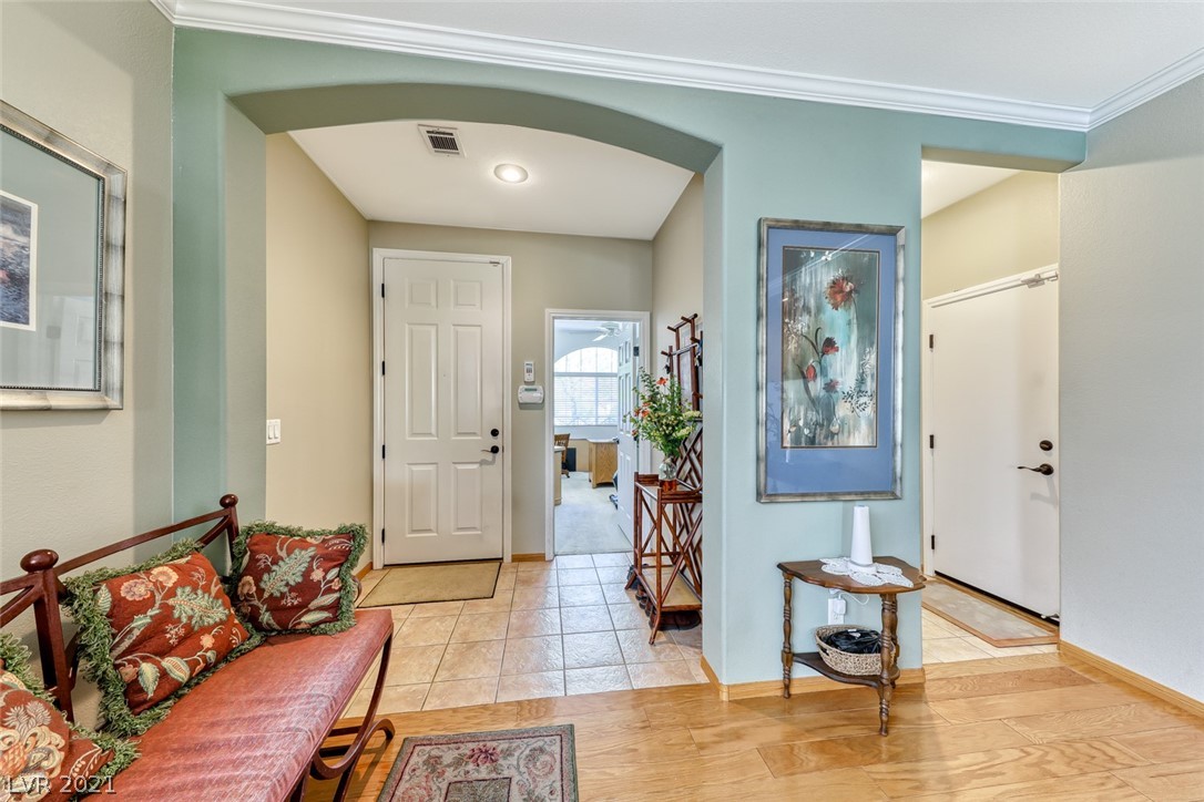 9711 Ridgebluff Avenue Las Vegas, NV 89148 - Photo 5 of 30 Gallery Image 5
