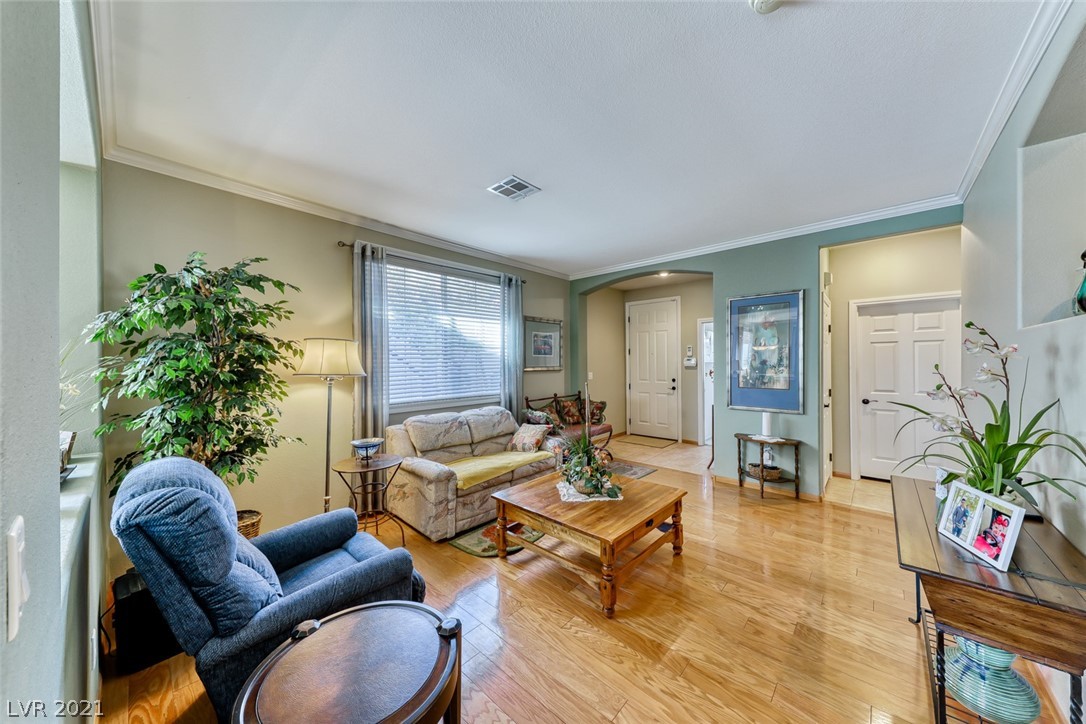 9711 Ridgebluff Avenue Las Vegas, NV 89148 - Photo 7 of 30 Gallery Image 7
