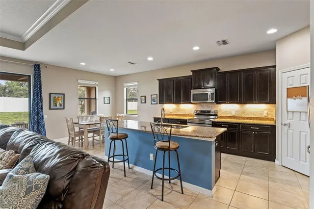 $450,000 | 2226 Landside Drive, Valrico, FL 33594