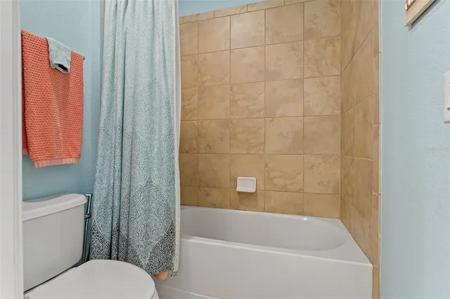 $450,000 | 2226 Landside Drive, Valrico, FL 33594