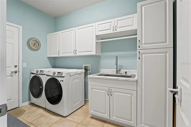 $450,000 | 2226 Landside Drive, Valrico, FL 33594