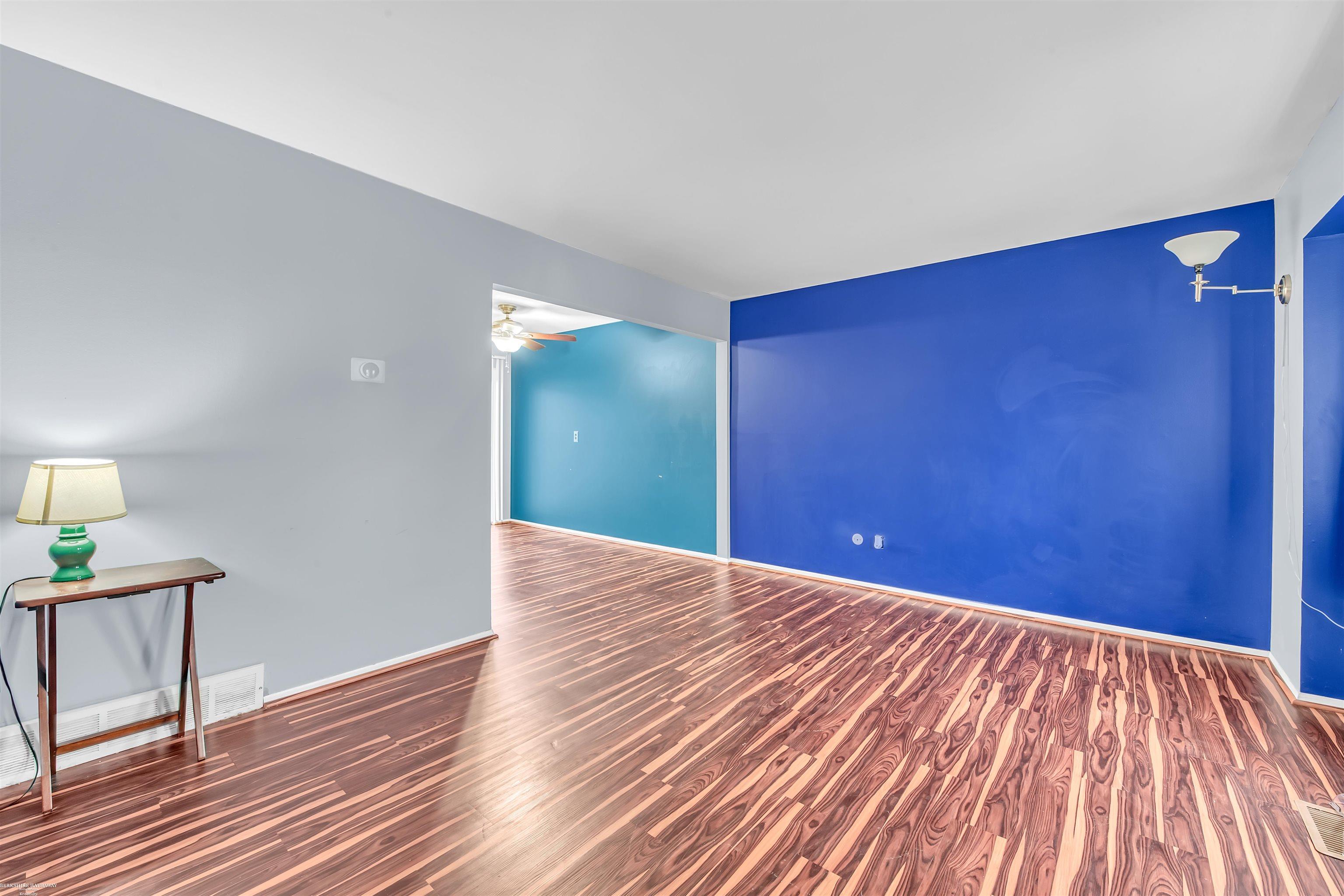 20349 15 Mile Road Clinton Township, MI 48035 - Photo 6 of 26 50098908-5.JPG