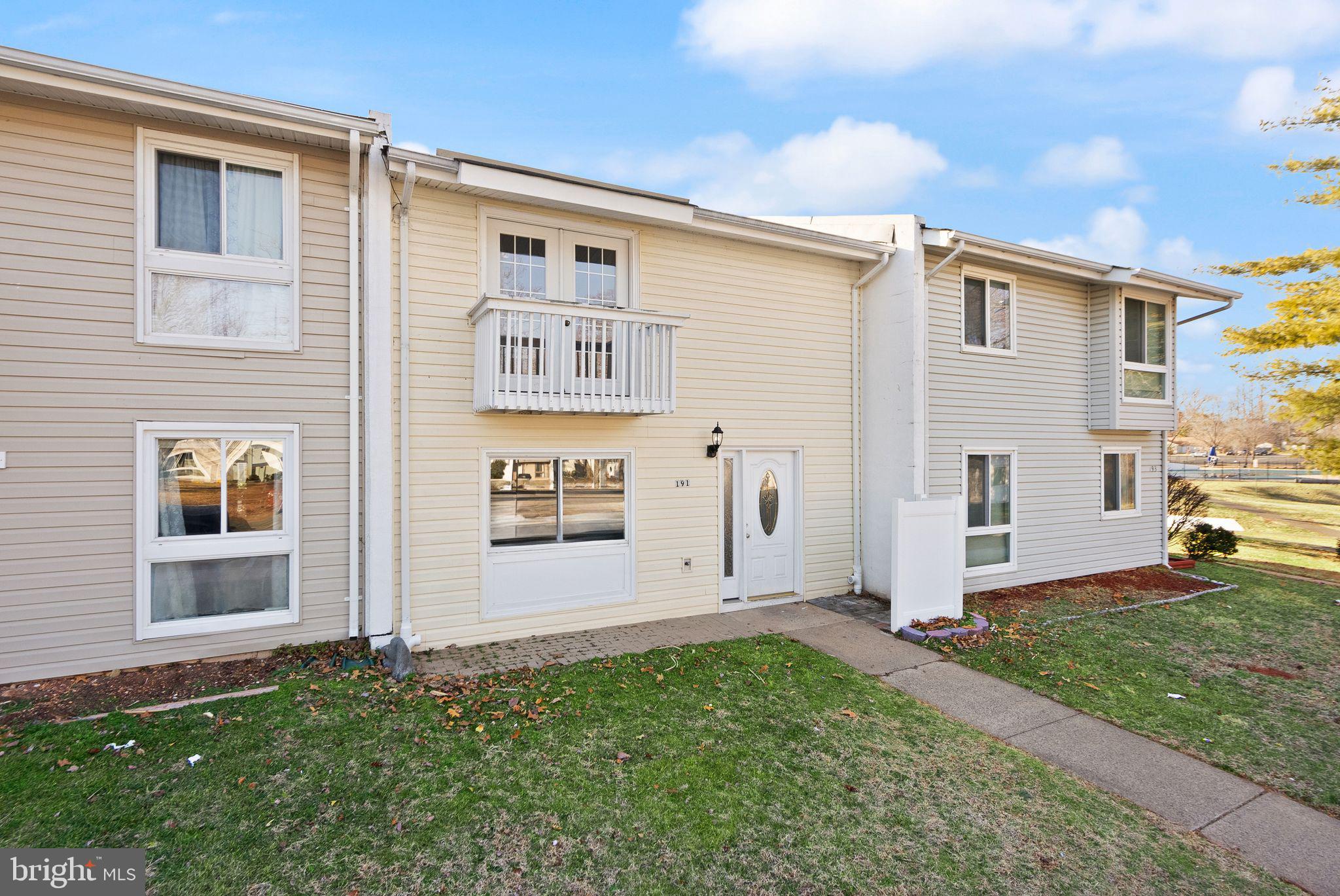 191 North Cottage Road Sterling, VA 20164 - Photo 3 of 41 a view of a house with backyard