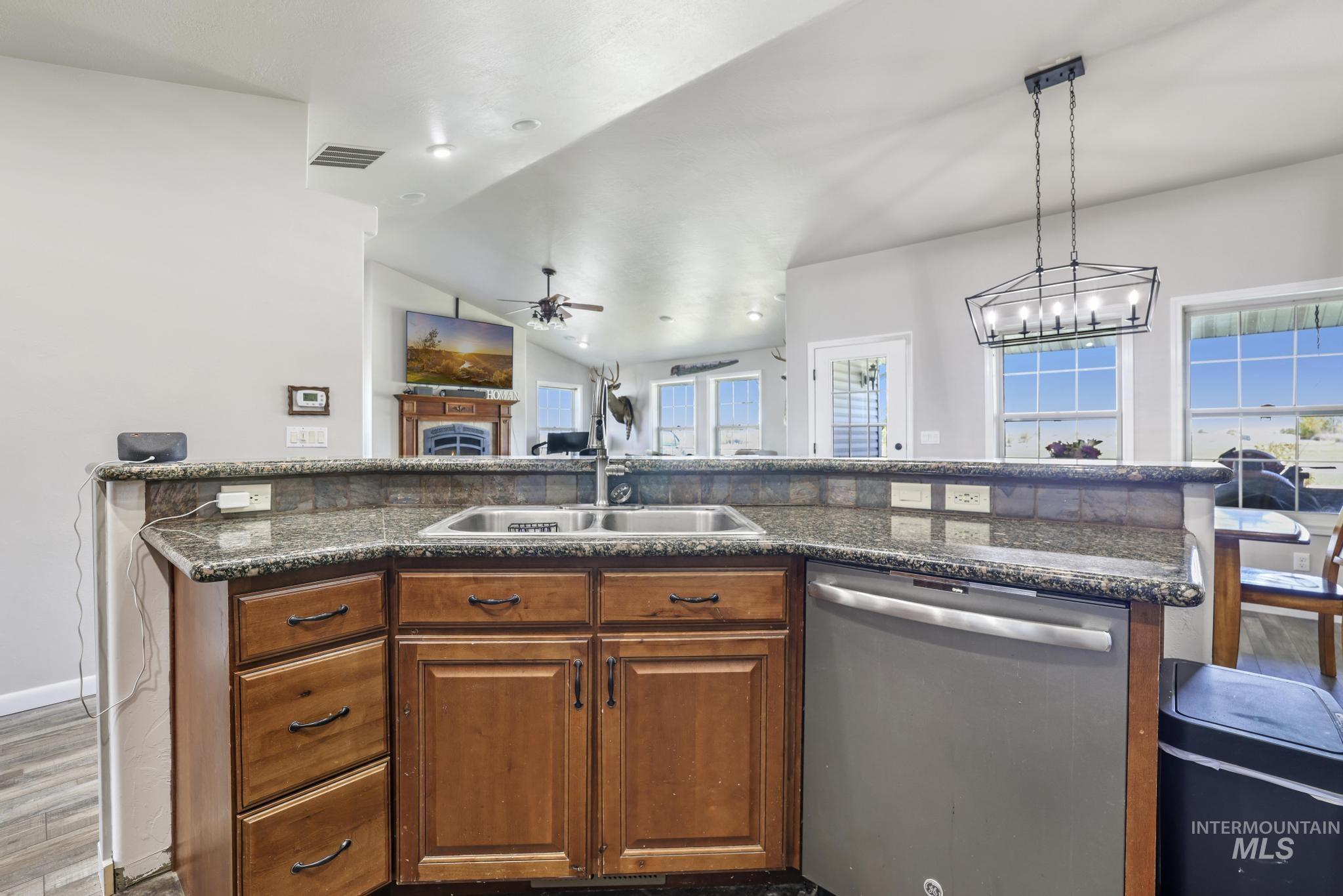 818 Pine Street Filer, ID 83328 - Photo 14 of 37