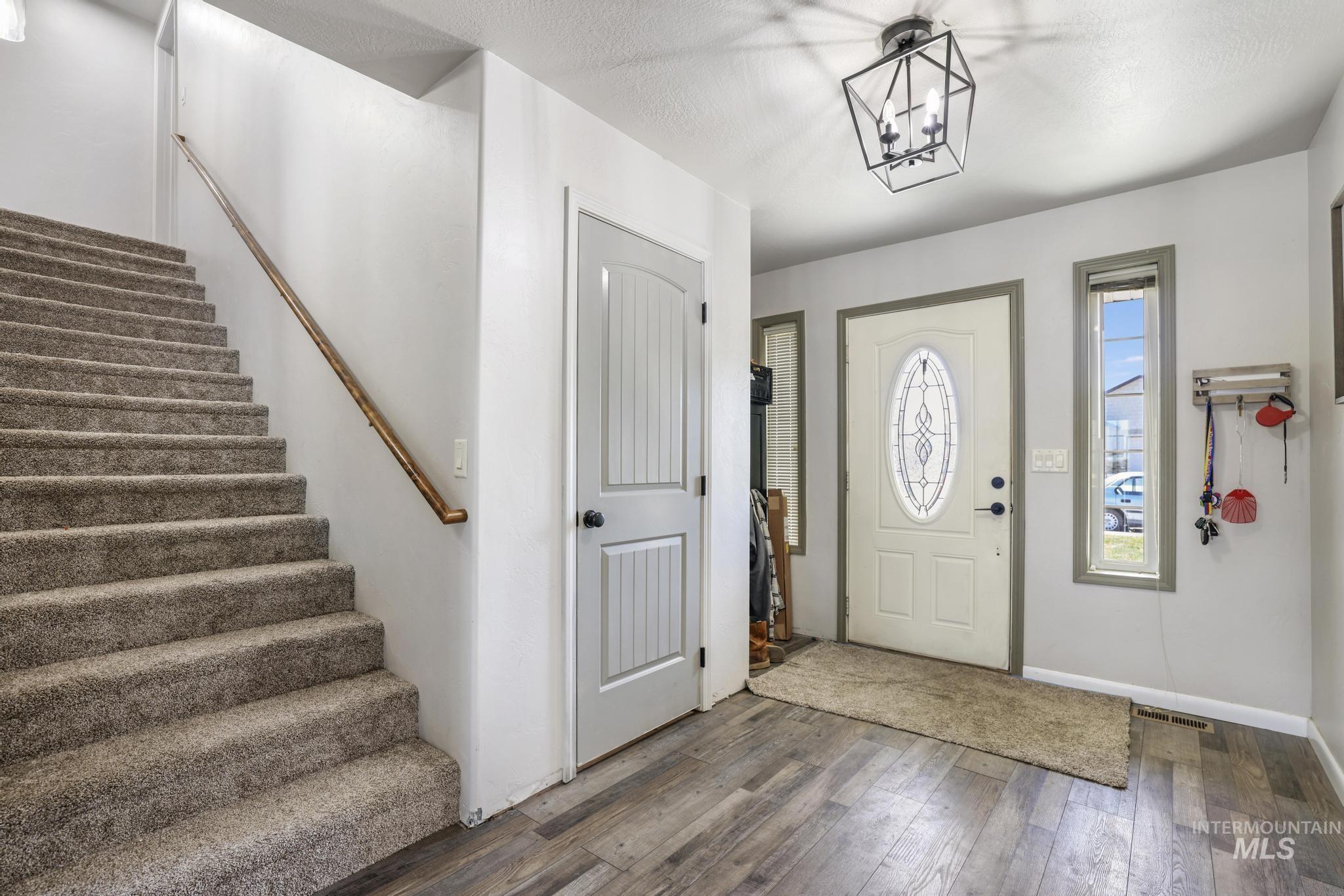 818 Pine Street Filer, ID 83328 - Photo 4 of 37