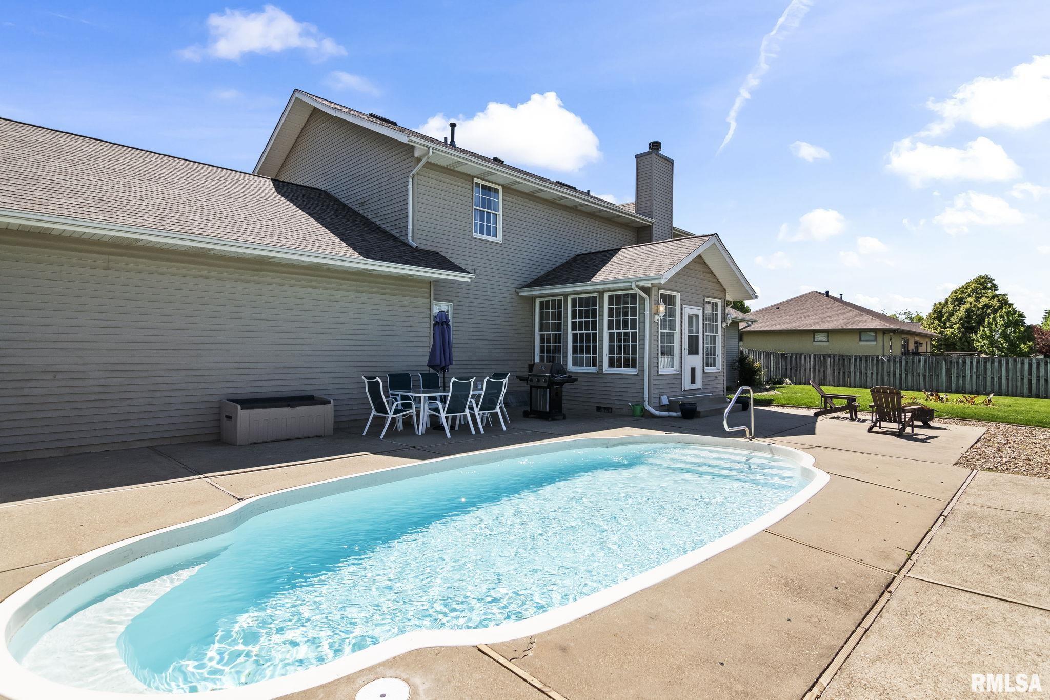 6201 Willow Springs Road Springfield, IL 62712 - Photo 2 of 59 Gallery Image 2