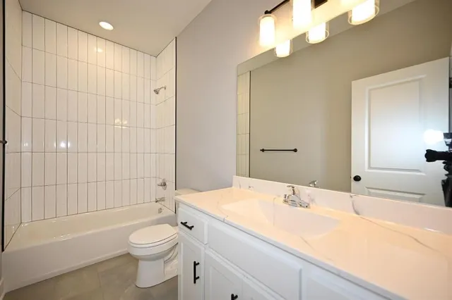 $471,500 | 105 Johnson Circle, Platte City, MO 64079