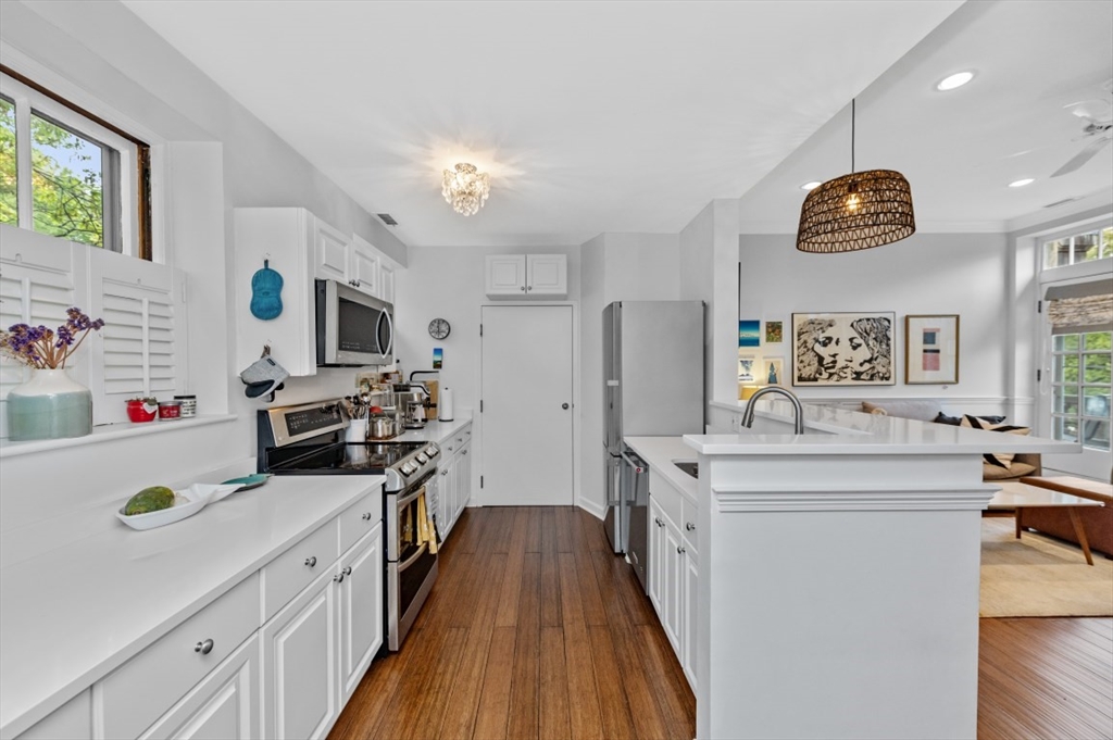 60 Glen Road, Unit 201 Brookline, MA 02445 - Photo 8 of 20 Gallery Image 8