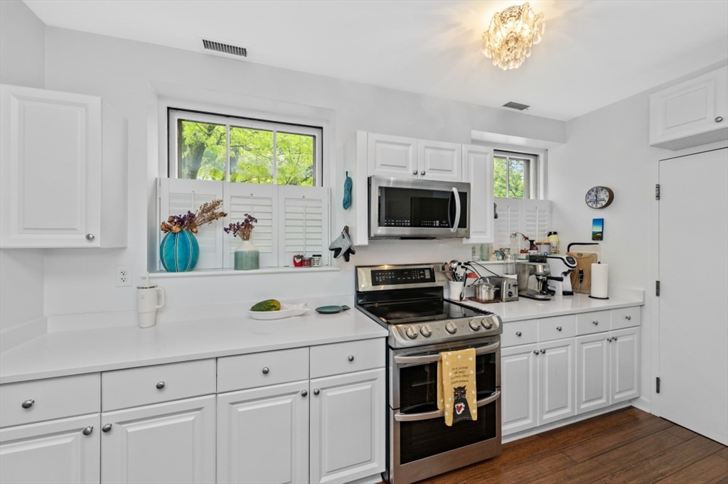 60 Glen Road, Unit 201 Brookline, MA 02445 - Photo 9 of 20 Gallery Image 9