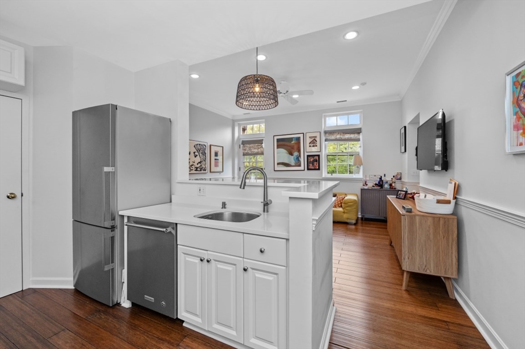 60 Glen Road, Unit 201 Brookline, MA 02445 - Photo 10 of 20 Gallery Image 10