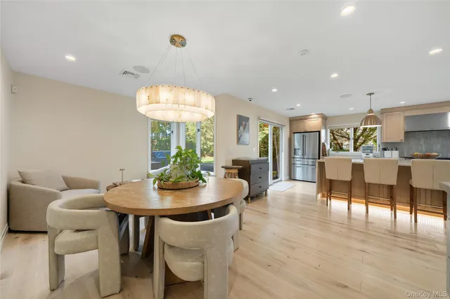 $875,000 | 21 Doral Lane, Bay Shore, NY 11706