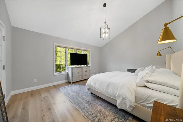 $875,000 | 21 Doral Lane, Bay Shore, NY 11706