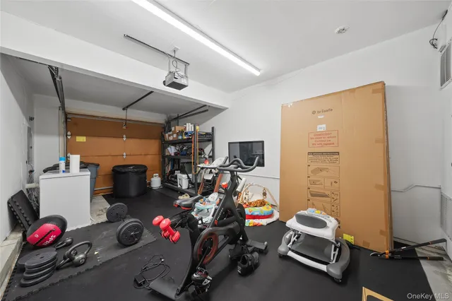 $875,000 | 21 Doral Lane, Bay Shore, NY 11706