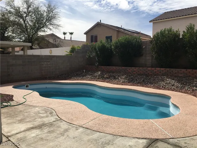 $2,100 | 973 Cedar Pines Street, Henderson, NV 89011