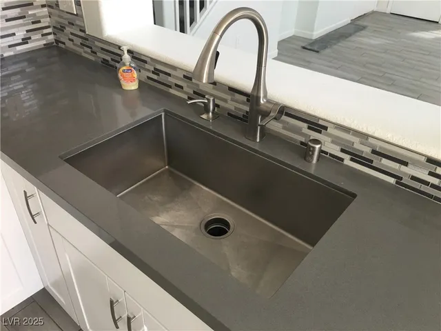 $2,100 | 973 Cedar Pines Street, Henderson, NV 89011