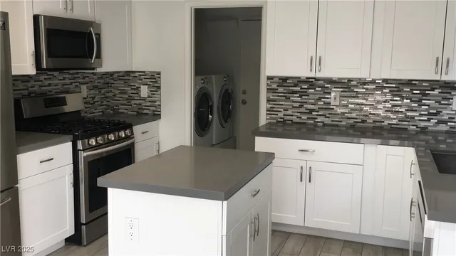 $2,100 | 973 Cedar Pines Street, Henderson, NV 89011