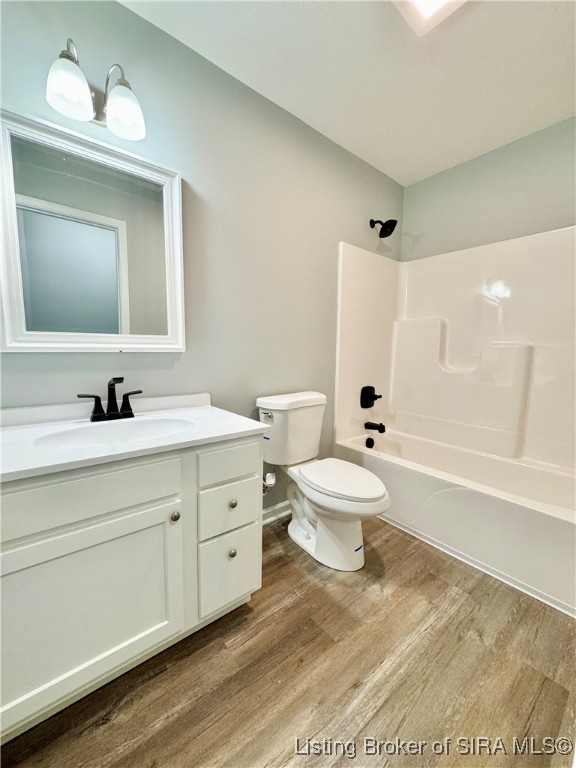 364 Oak Street Austin, IN 47102 - Photo 17 of 20 Bathroom 2