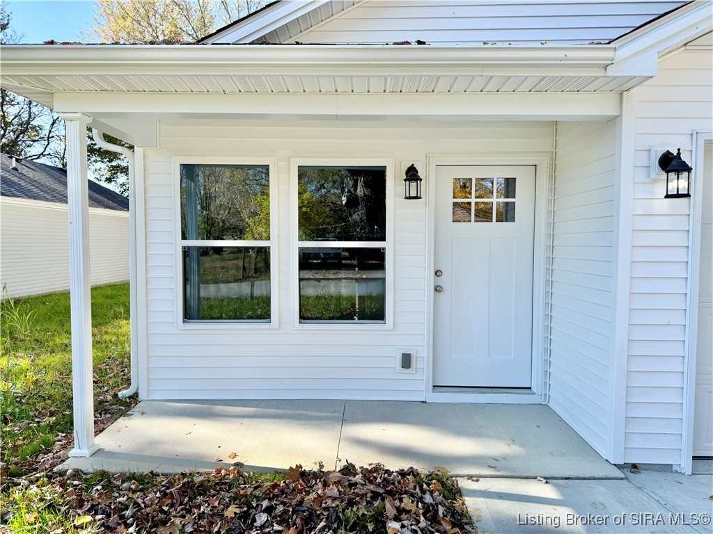 364 Oak Street Austin, IN 47102 - Photo 4 of 20 Covered Porch