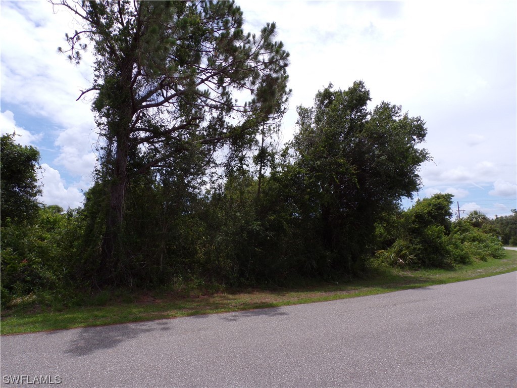 Embassy Rd Port North Port, FL 34291 - Photo 12 of 12 a view of outdoor space and yard