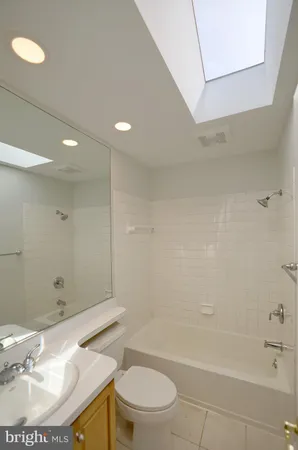 $2,300 | 8 Longwood Drive, Mechanicsburg, PA 17050