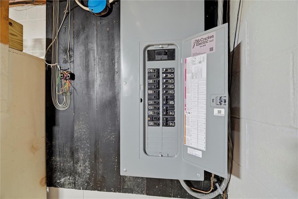 54 Gearhart Road Pulaski, PA 16143 - Photo 26 of 50 200 amp service