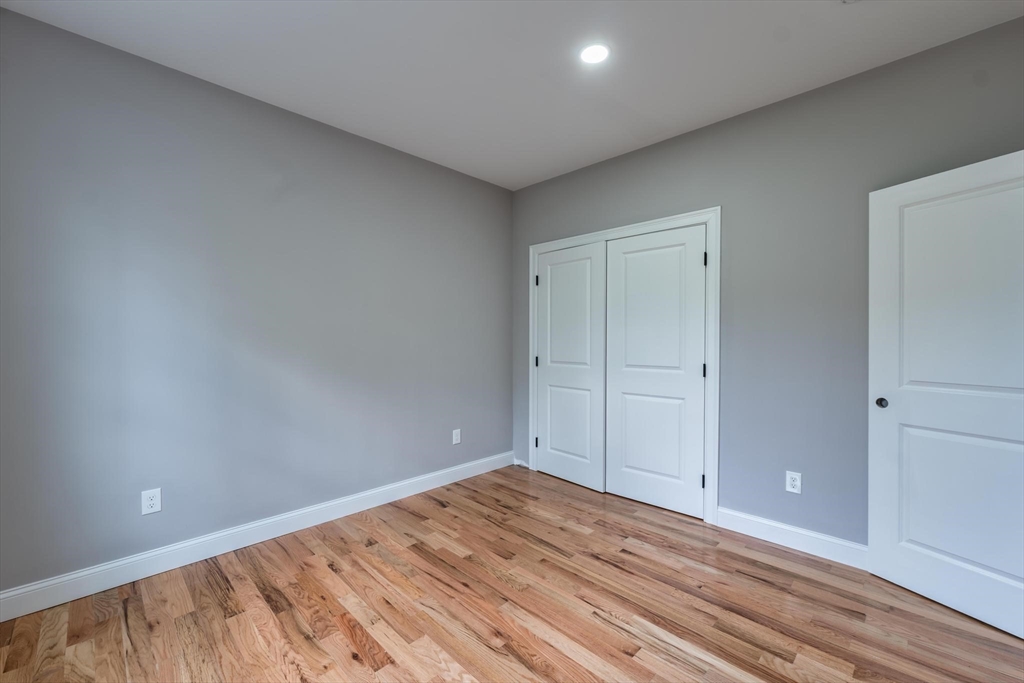 364 High Street Fall River, MA 02720 - Photo 20 of 34