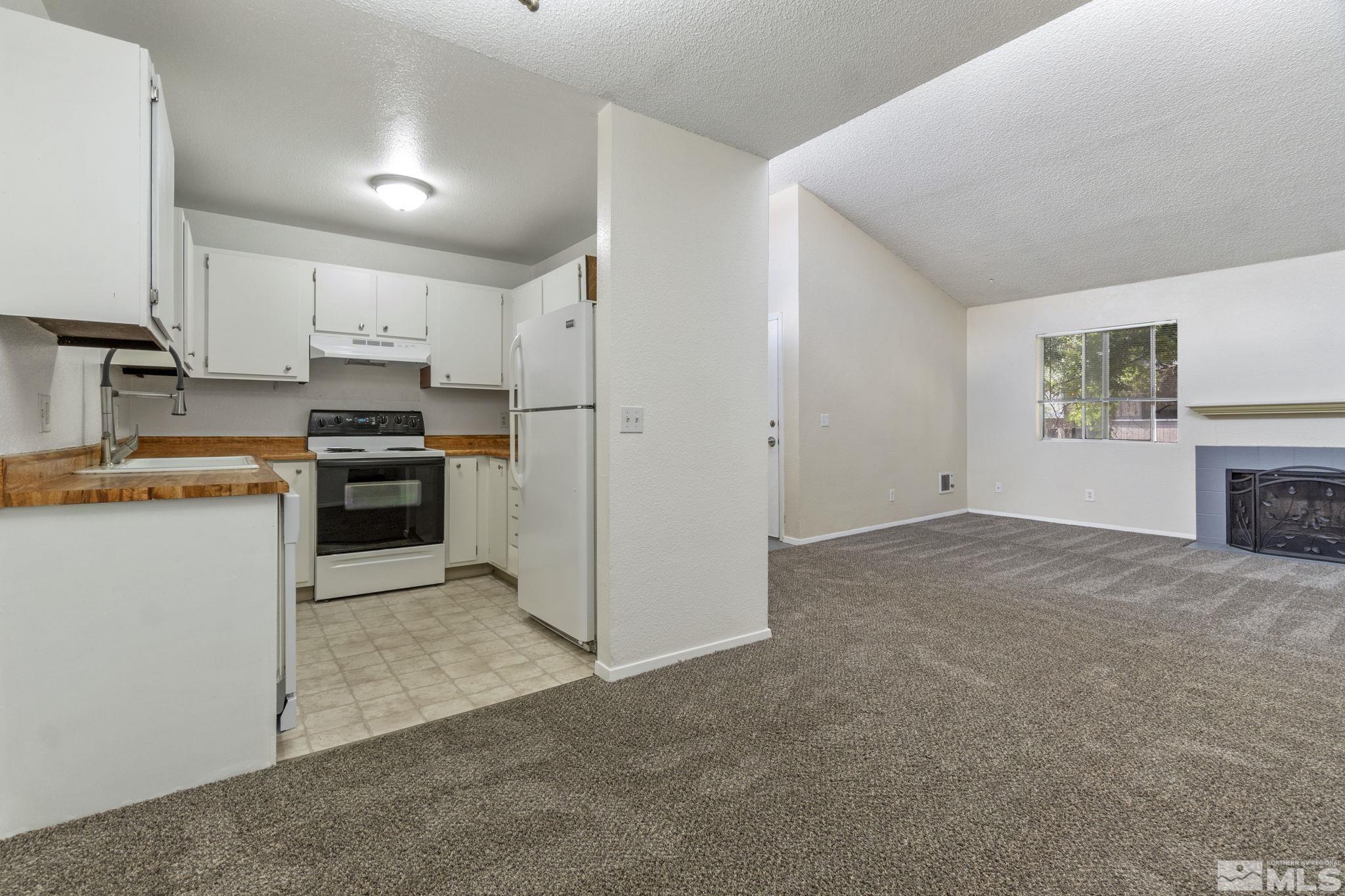 2100 Highview Court, Unit 6 Reno, NV 89512 - Photo 3 of 28 Photo 3