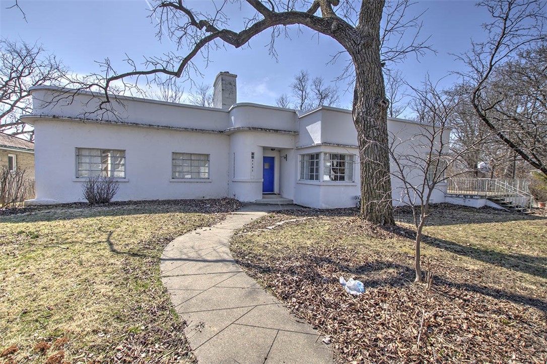 2141 East Dickinson Avenue Decatur, IL 62521 - Photo 1 of 27