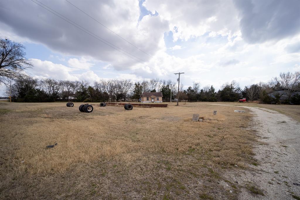 a view of outdoor space with city view