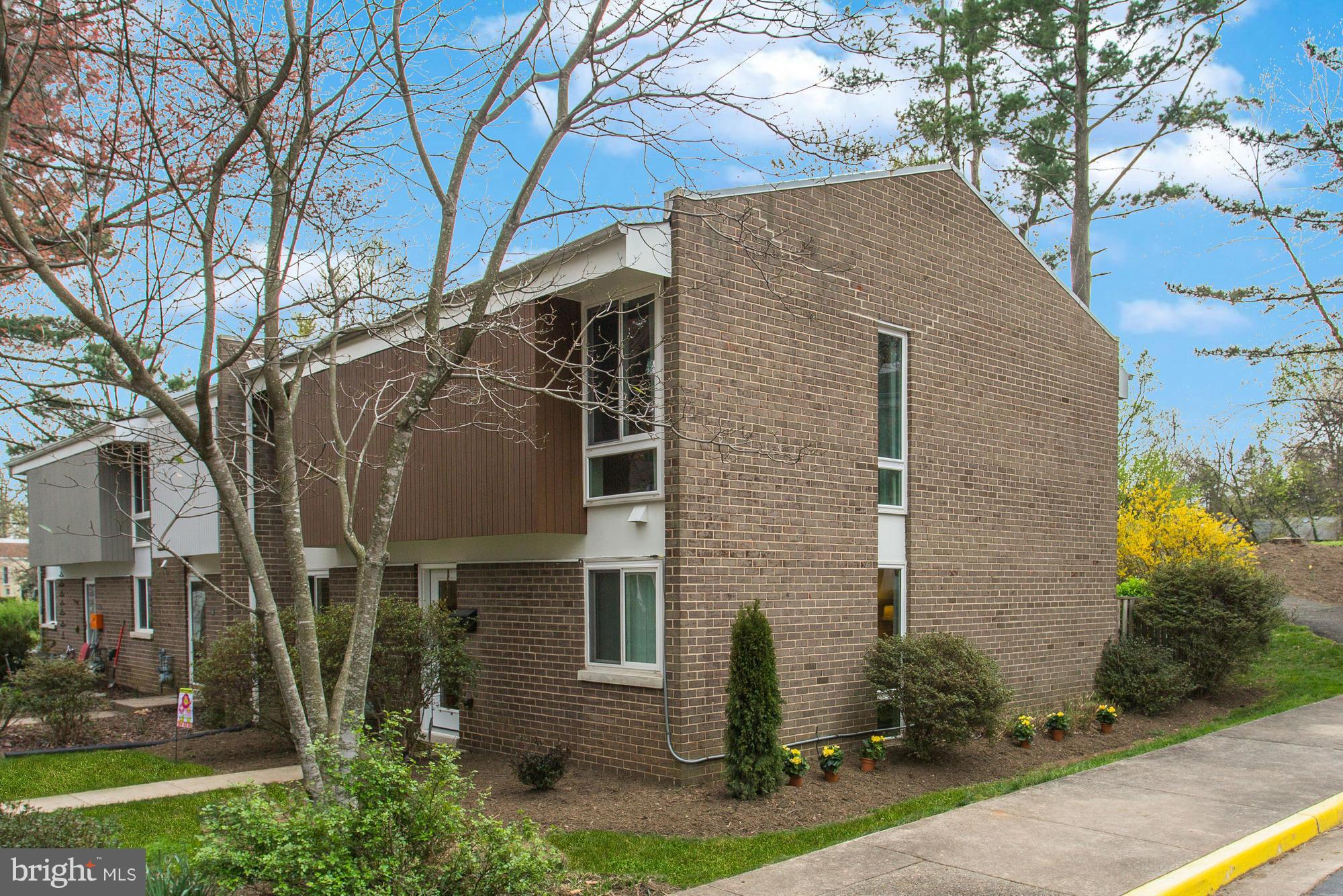 SIDE VIEW