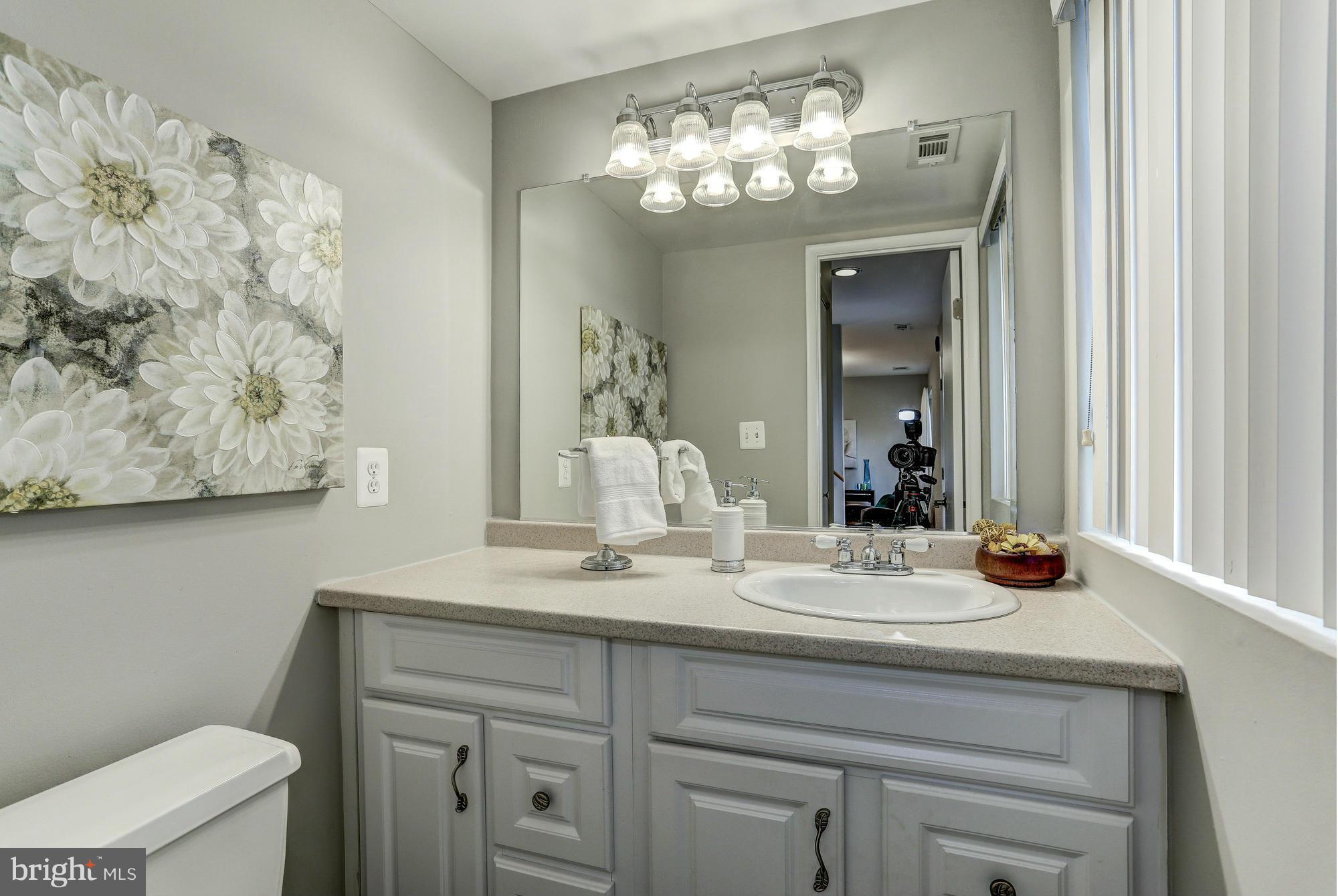1715 Wainwright Drive Reston, VA 20190 - Photo 11 of 30 Bath