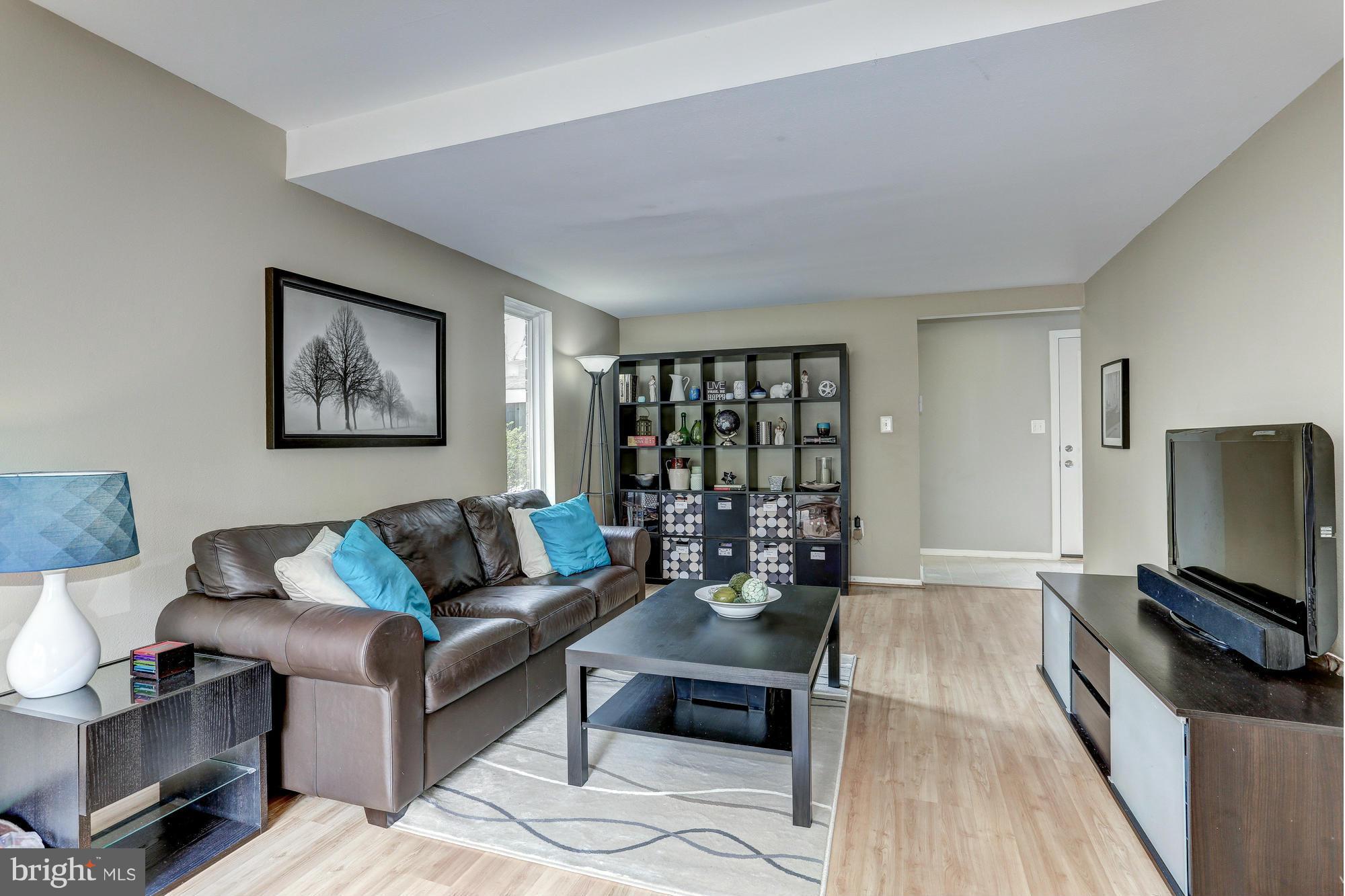 1715 Wainwright Drive Reston, VA 20190 - Photo 10 of 30 Living Room