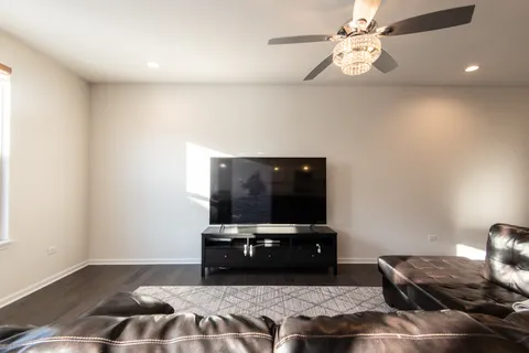 $430,000 | 4139 Winslow Court, Aurora, IL 60504