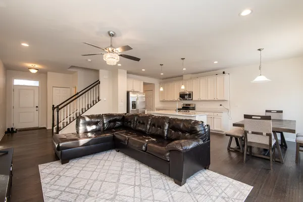 $430,000 | 4139 Winslow Court, Aurora, IL 60504