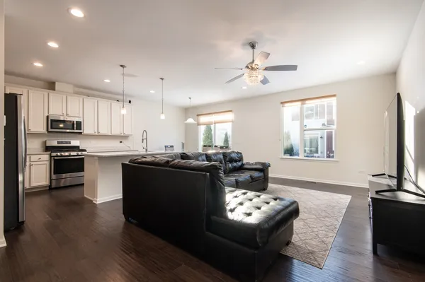 $430,000 | 4139 Winslow Court, Aurora, IL 60504