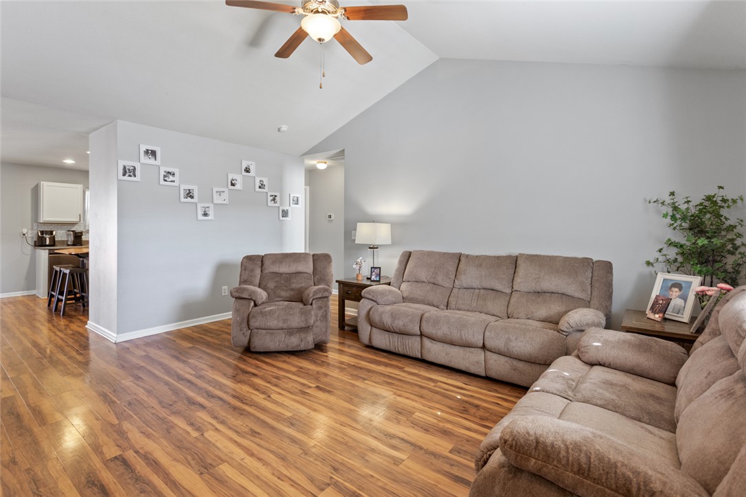 140 Shakleton Drive Anderson, SC 29625 - Photo 3 of 35