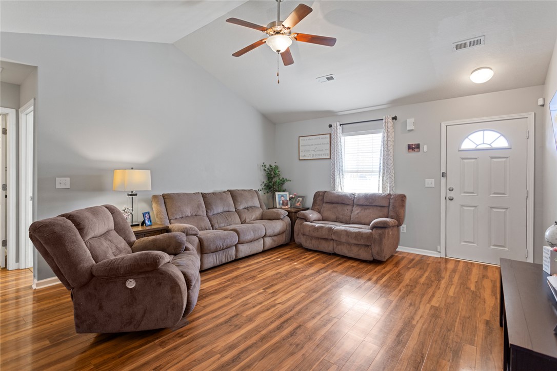 140 Shakleton Drive Anderson, SC 29625 - Photo 5 of 35