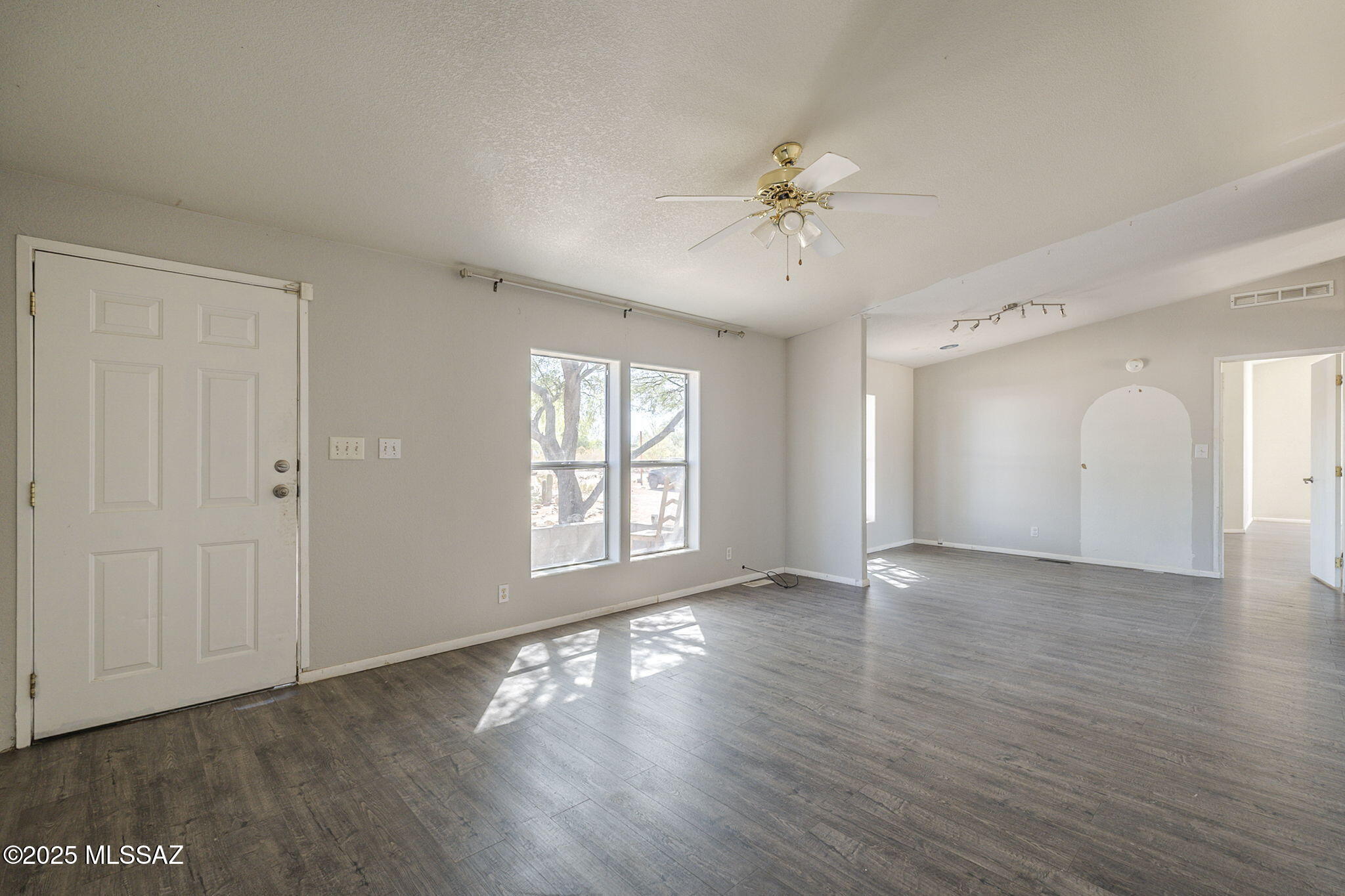 10044 South Dailey Ranch Road Vail, AZ 85641 - Photo 5 of 35