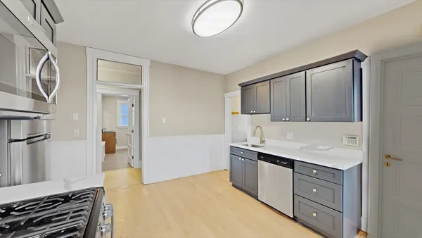 $3,650 | 1 Orient Avenue, Unit 3C, Boston, MA 02128