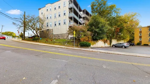 $3,800 | 1 Orient Avenue, Unit 3C, Boston, MA 02128