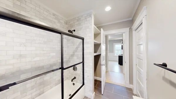 $3,650 | 1 Orient Avenue, Unit 3C, Boston, MA 02128