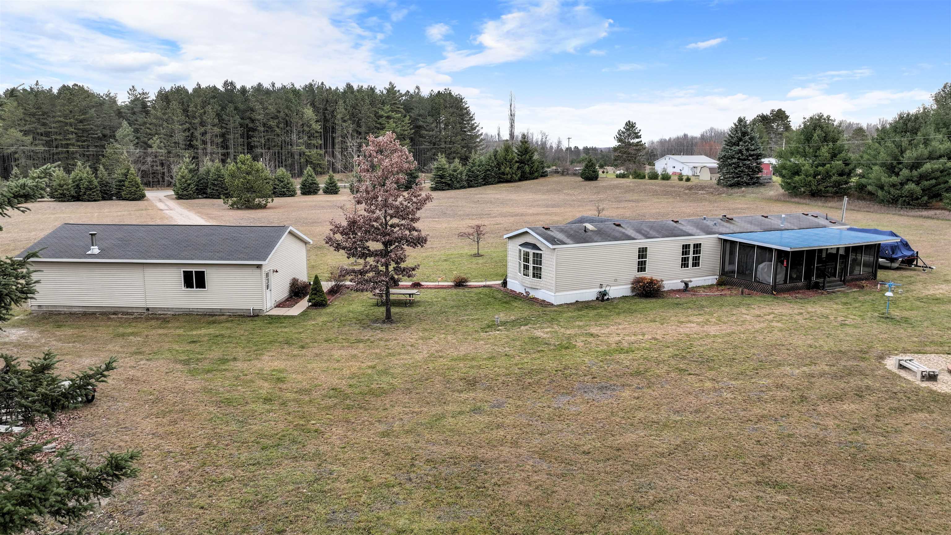 11716 East 12 Road Manton, MI 49663 - Photo 8 of 60 1906601-7.JPG