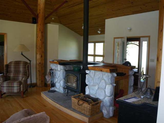 4604 South Dyer Road Spokane, WA 99223 - Photo 3 of 9
