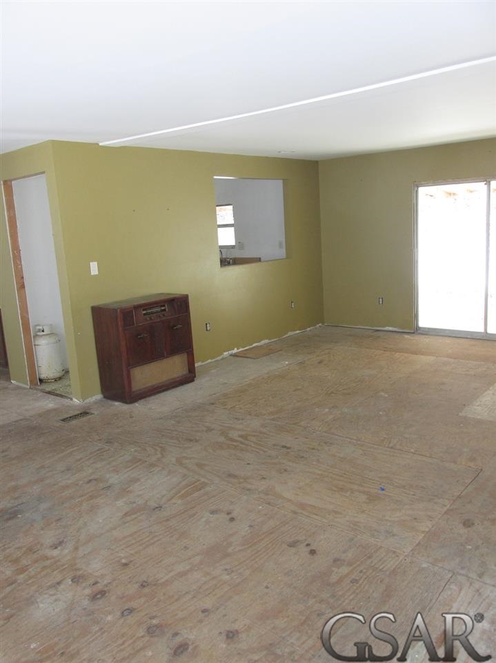 7682 Lehring Road Durand, MI 48429 - Photo 5 of 17 31179480-4.JPG