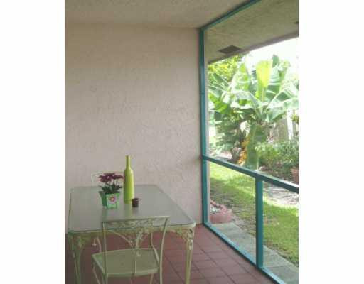 6714 North Pine Island Road, Unit 6714 Tamarac, FL 33321 - Photo 5 of 8 Patio/Deck