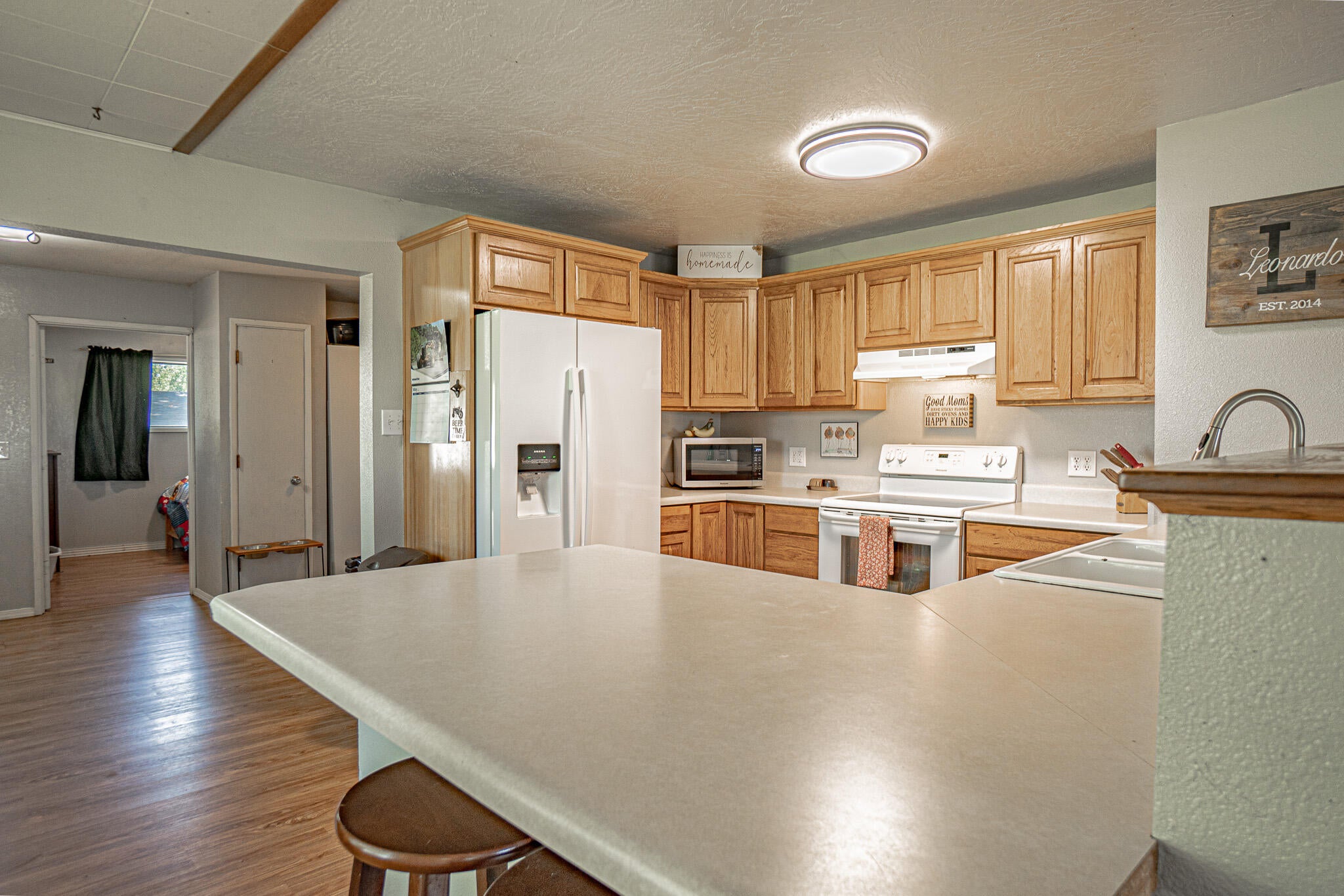 444 East Dutton Road Eagle Point, OR 97524 - Photo 7 of 40 Main House Kitchen