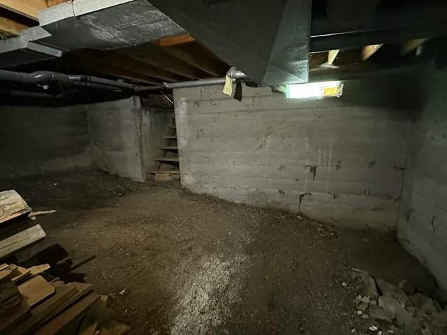 $139,900 | 9 Franklin Avenue, Houlton, ME 04730