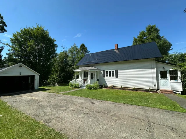 $139,900 | 9 Franklin Avenue, Houlton, ME 04730