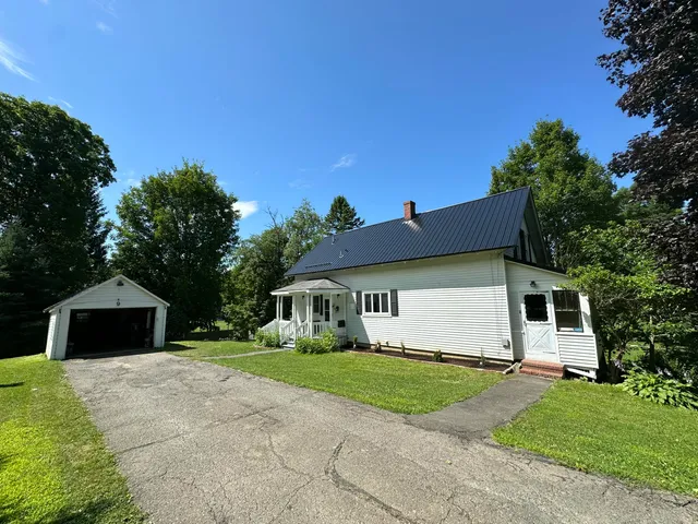 $139,900 | 9 Franklin Avenue, Houlton, ME 04730