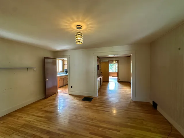 $139,900 | 9 Franklin Avenue, Houlton, ME 04730